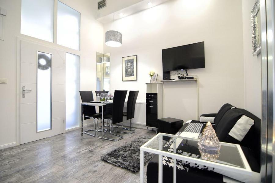Apartment Lea - Free Parking In Front For 2 Cars Zagreb