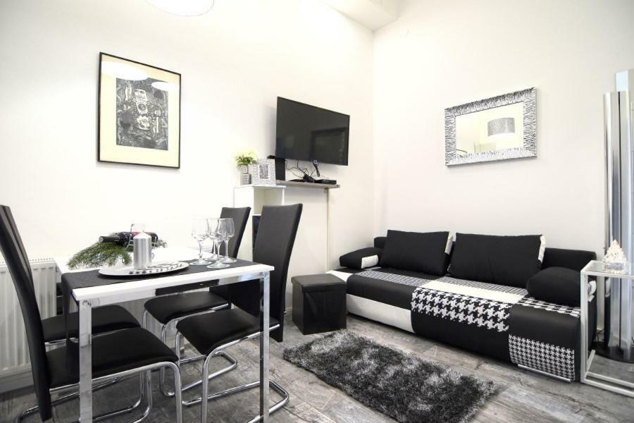 Apartment Lea - Free Parking In Front For 2 Cars Zagreb