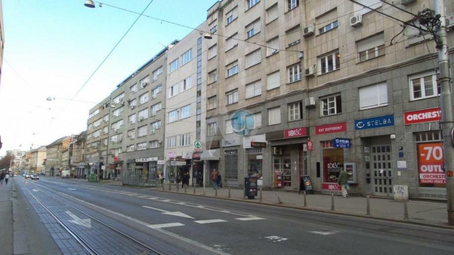 Lea - Free Parking In Front For 2 Cars Apartment